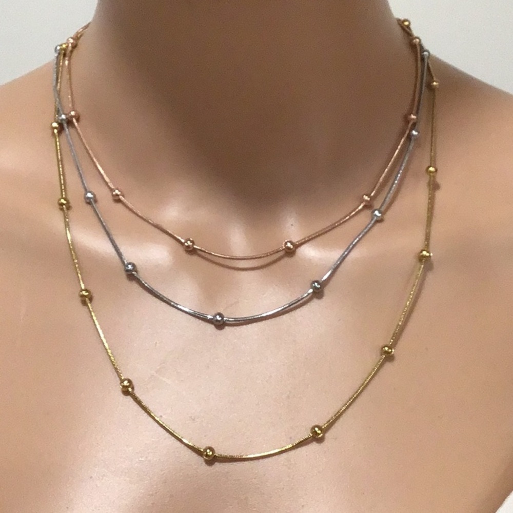 Multiple chain Necklace - Picture 2 of 5